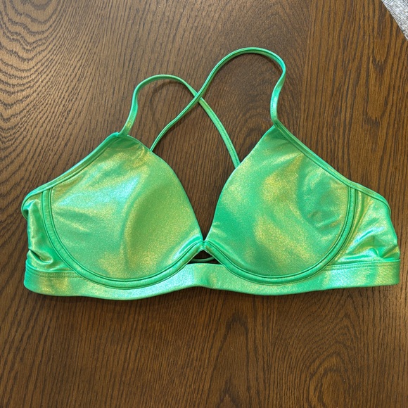 Luli Fama Shiny Green Top - Picture 1 of 4